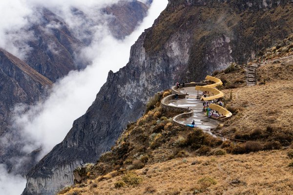 Comment la technologie transforme-t-elle l'expérience touristique ?